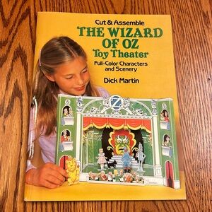 NWT The Wizard Of OZ Toy Theater Cut & Assemble Full Color Characters & Scenery